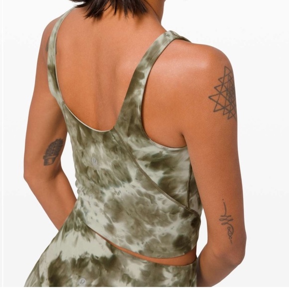 lululemon athletica Tops - Lululemon diamond dye light sage align top